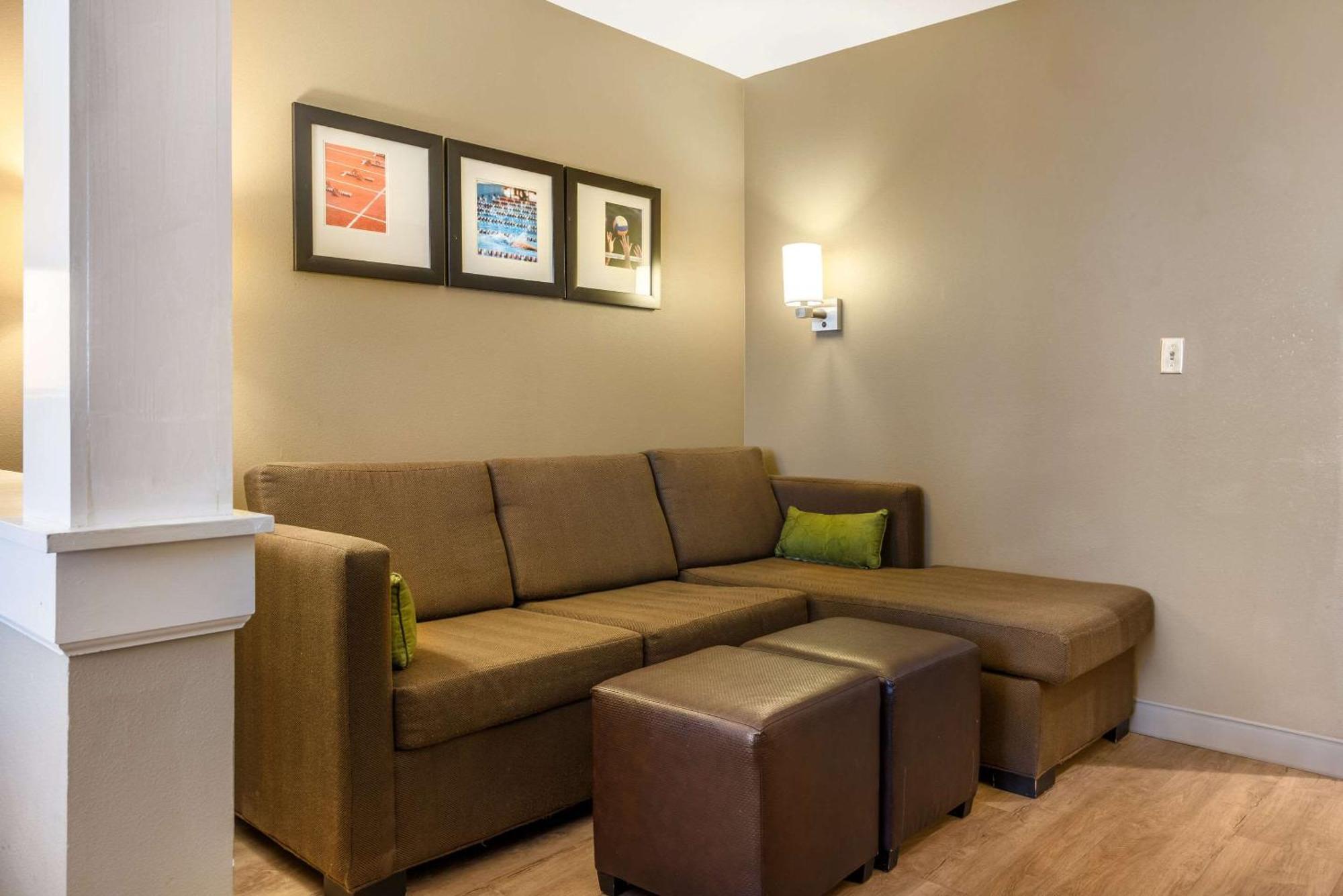 Comfort Inn & Suites At Crossplex Village Birmingham Eksteriør billede